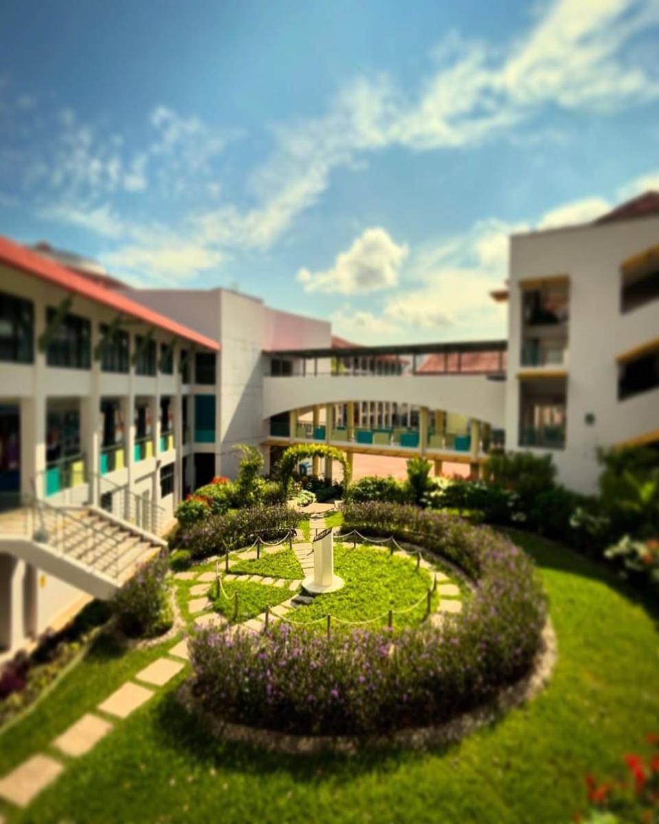 Crescent Girls' School (instagram.com/crescentgirlsschool)