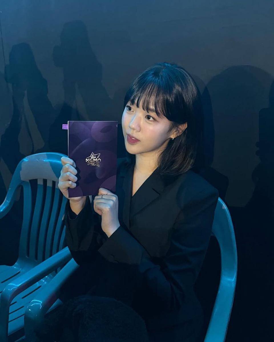 Ji Ye Eun (instagram.com/y_eunniii)