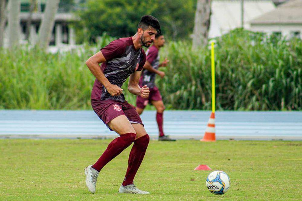 Matheus Silva saat masih memperkuat Bangu Atletico Clube di tahun 2019. (Instagram.com/banguoficial)
