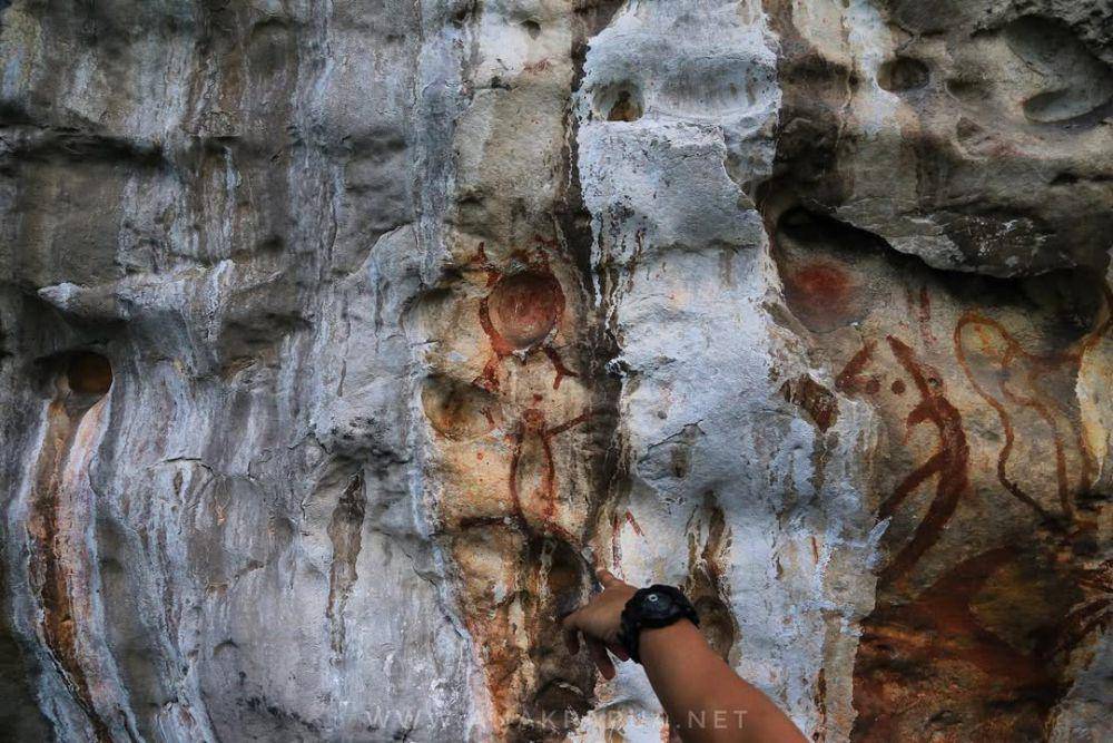 potret salah satu jejak sejarah di Raja Ampat (instagram.com/wisatarajaampat)