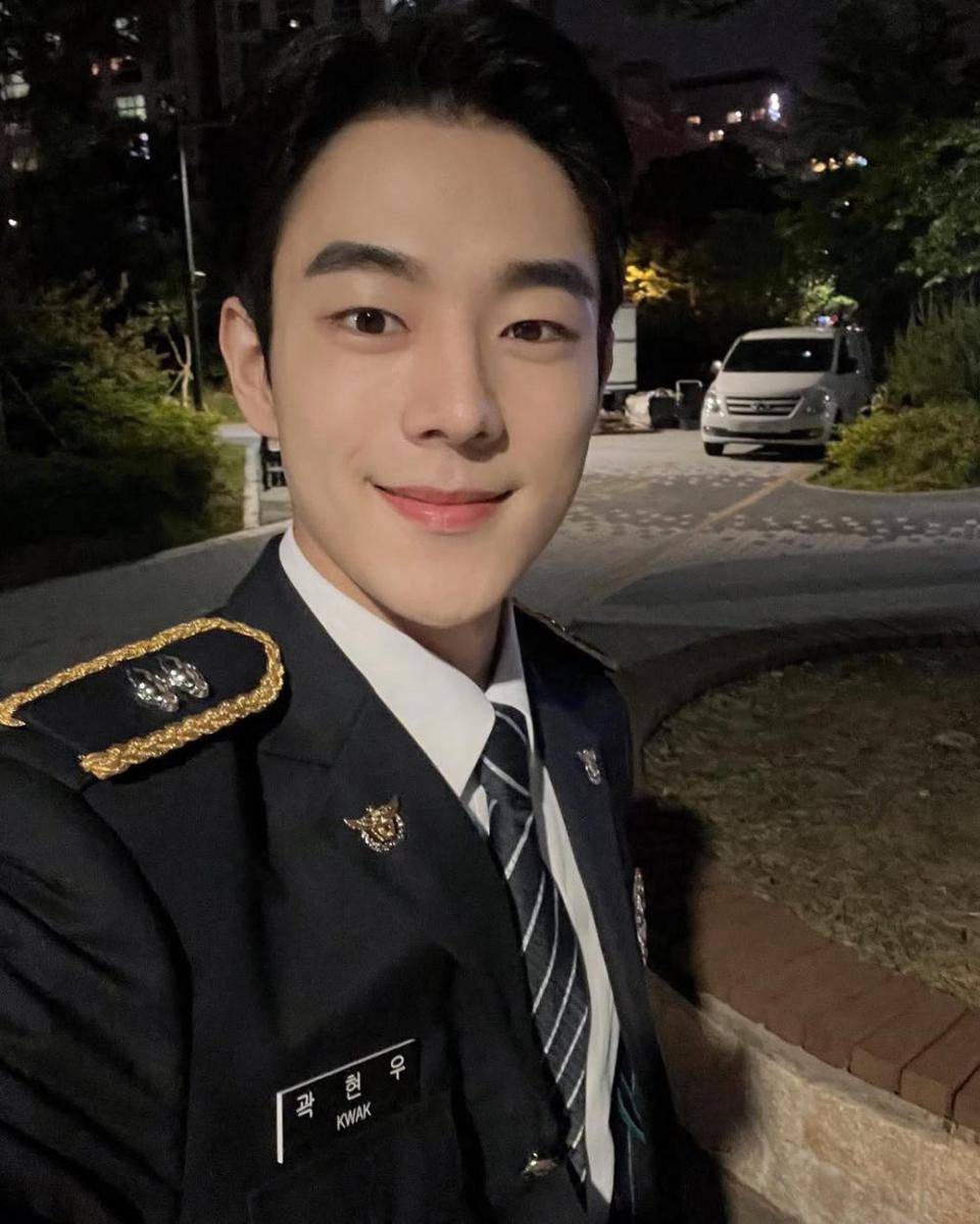 Yoo Jung Hoo di balik layar drama Bad Girlfriend (instagram.com/u_junghoo)