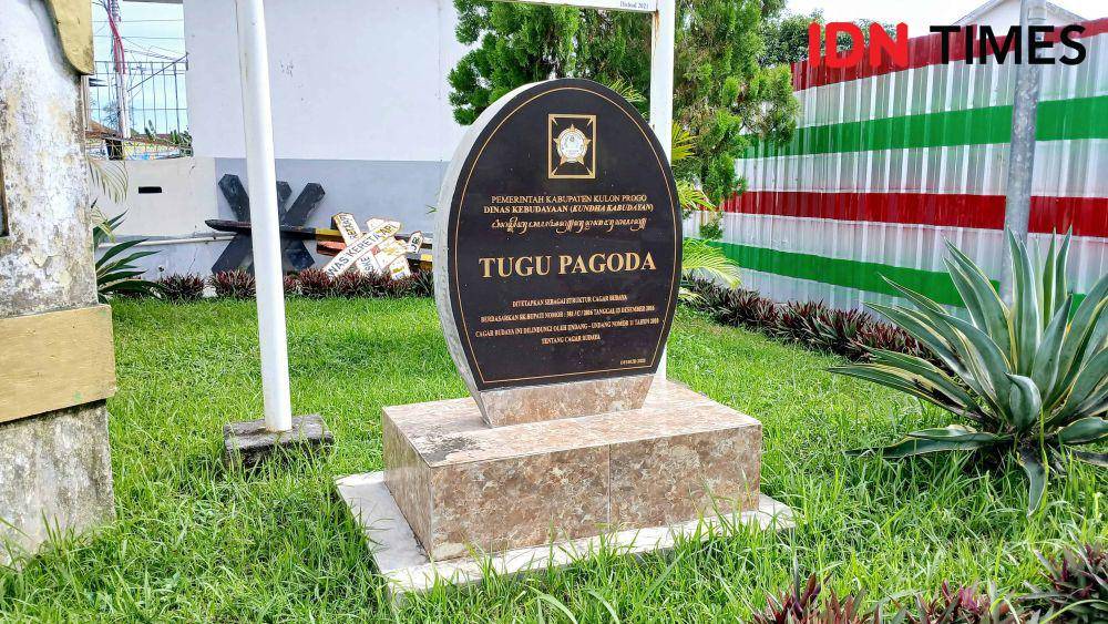 Potret Tugu Pagoda di Kulon Progo (IDN Times/Dyar Ayu)