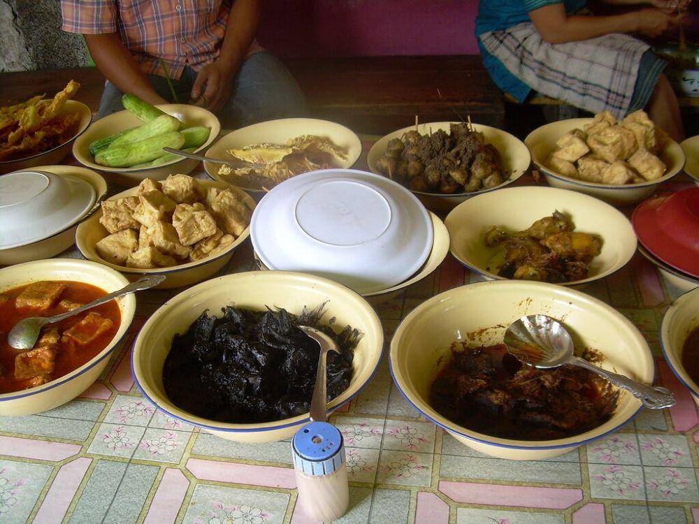 ilustasi nasi jamblang Cirebon (commons.wikimedia.org)