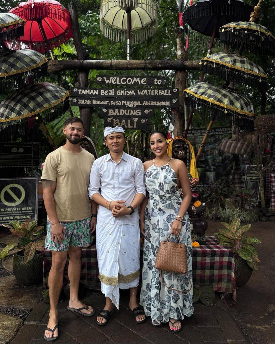 Millen Cyrus melukat bareng pacar (Instagram.com/millencyrus)