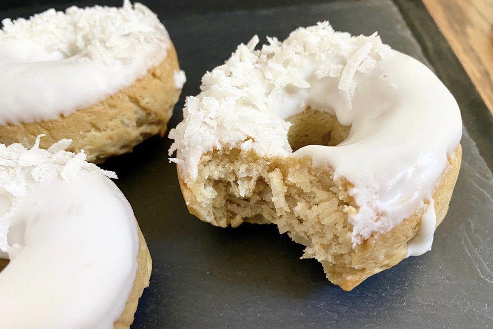 Resep Donat Kelapa Panggang yang Lembut untuk Camilan Enak