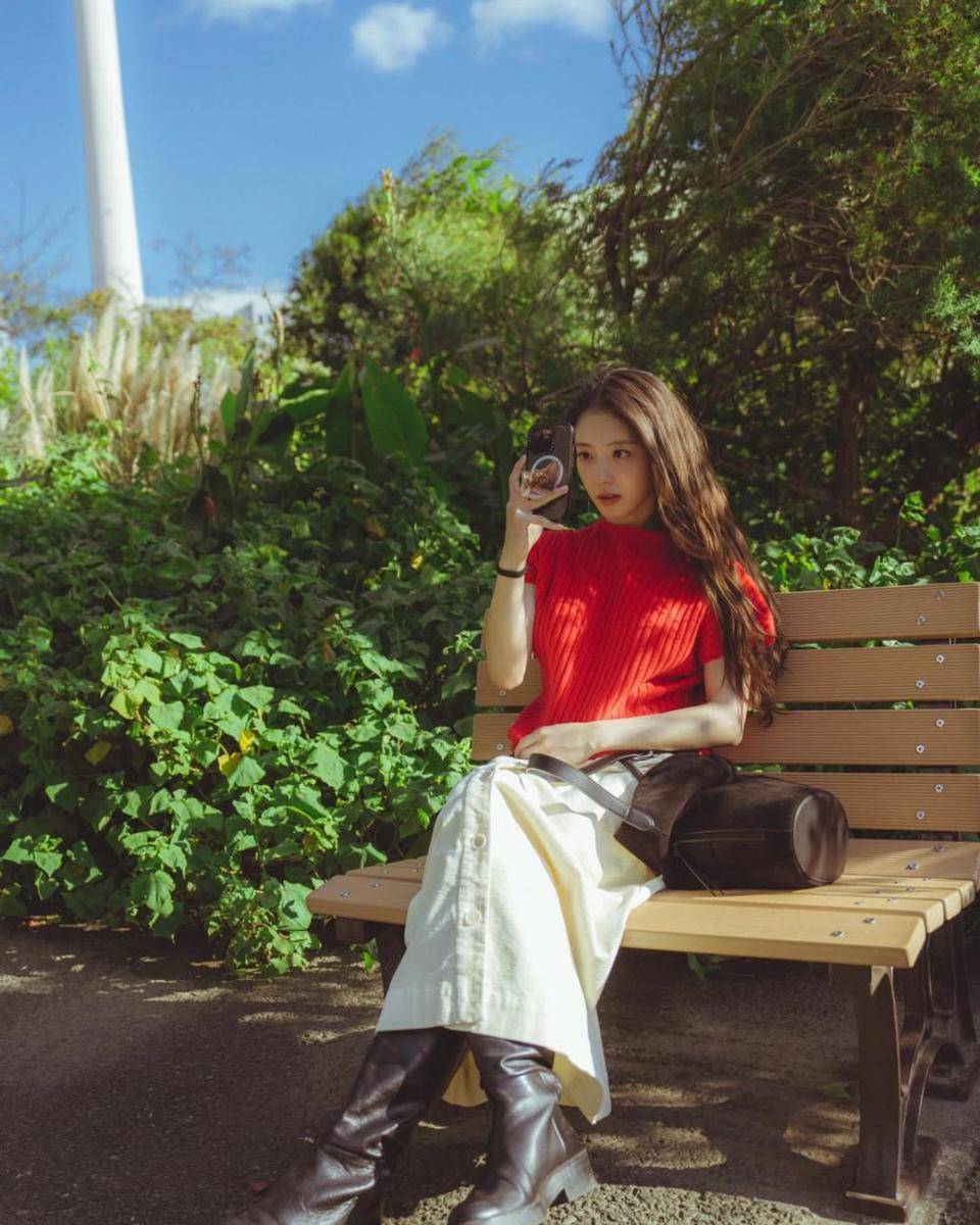 Lee Se Young (instagram.com/seyoung_10)