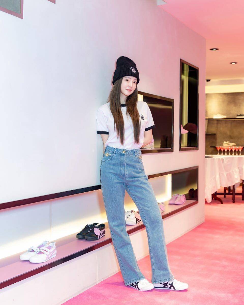 Lee Se Young (instagram.com/seyoung_10)