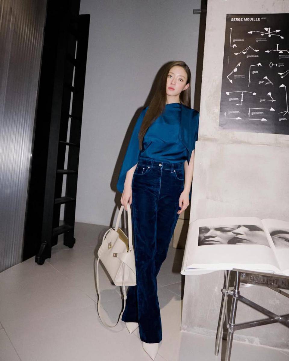 Lee Se Young (instagram.com/seyoung_10)