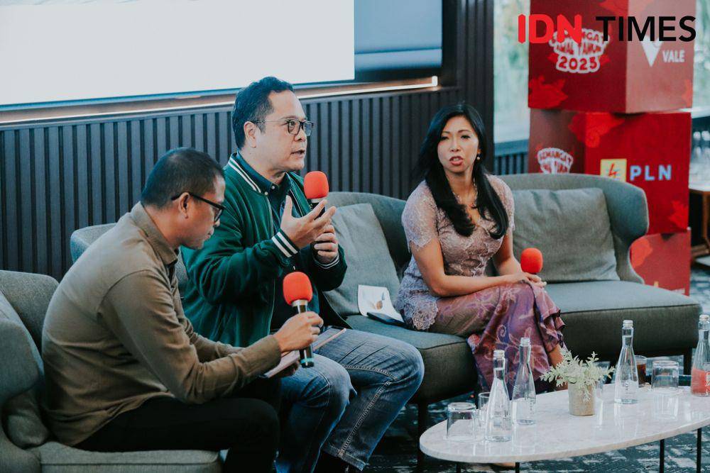 Direktur Keuangan Pertamina NRE, Nelwin Aldriansyah (tengah) (IDN Times/Herka Yanis)
