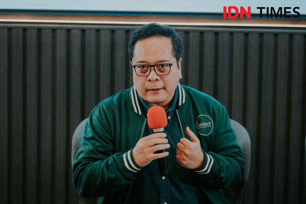 Direktur Keuangan Pertamina NRE, Nelwin Aldriansyah (tengah) (IDN Times/Herka Yanis)