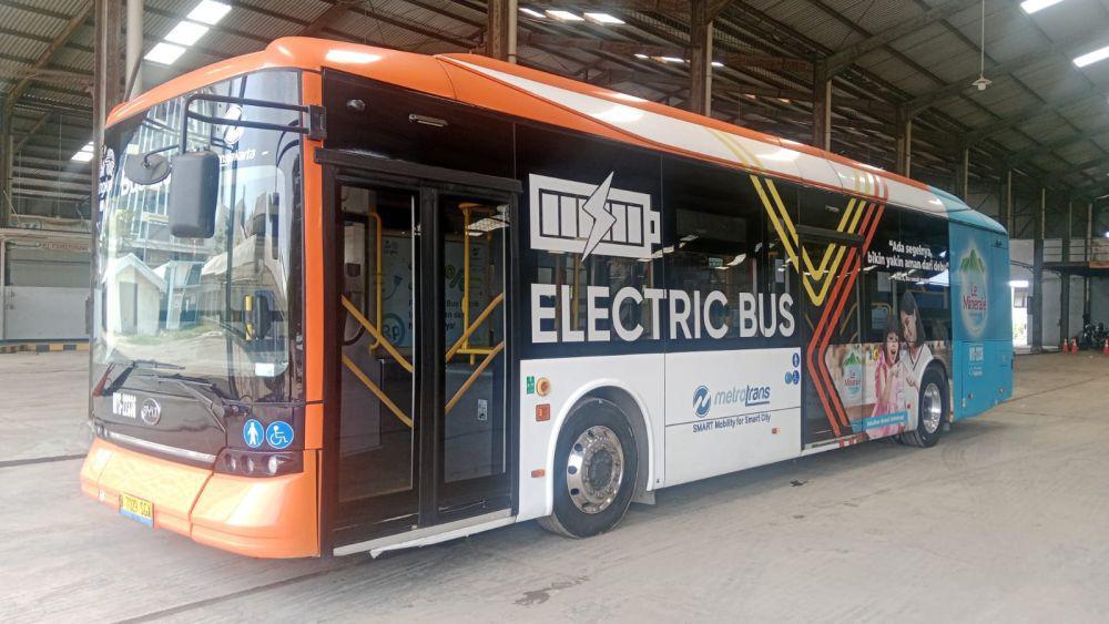 Ini Alasan Mengapa Bus Listrik Harus Menggunakan Ban Khusus