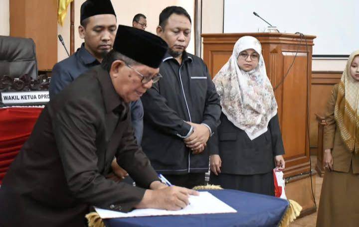 Istimewa/ Edy Anas Djunaedi saat jadi anggota DPRD