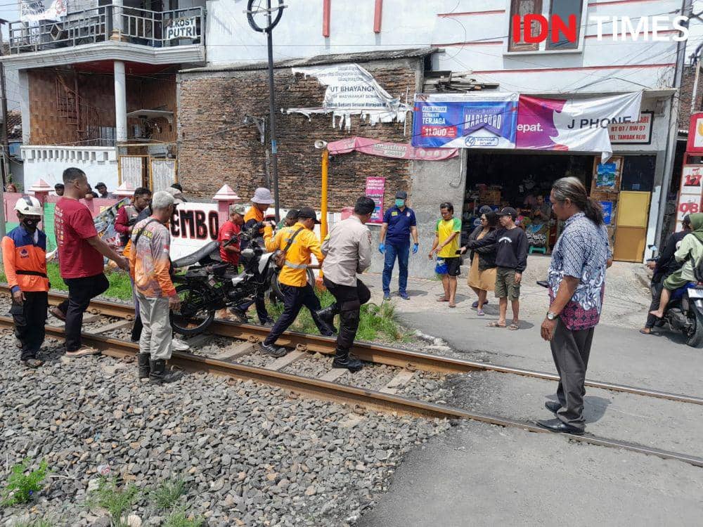 Warga Semarang Tertabrak KA Sembrani di Jalur Tanpa Palang Pintu Alastua