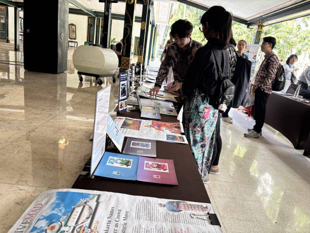 UIC Creative Showcase 2025 dengan mengusung tema Exploring The Heritage of Keraton Yogyakarta, di Pendopo Agung Hotel Royal Ambarrukmo, Kamis (16/1/2025). (IDN Times/Herlambang Jati Kusumo)