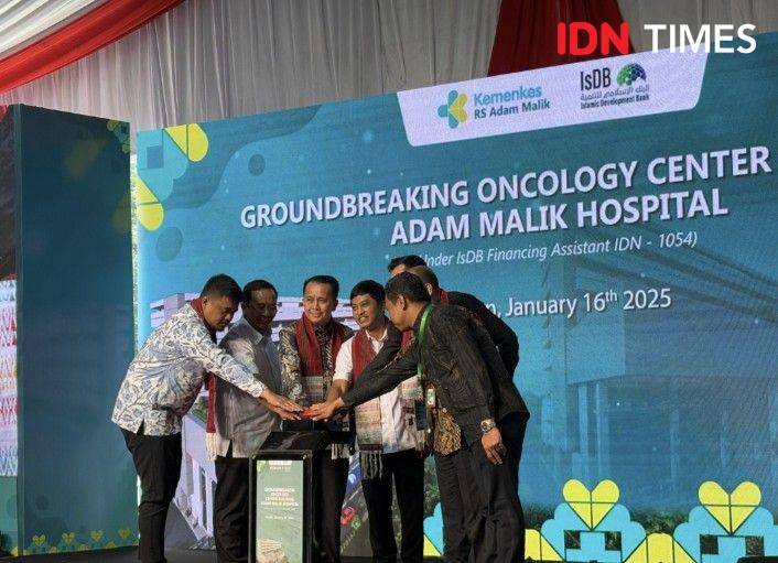 Peresmian pembangunan pusat onkologi di RS Adam Malik (IDN Times/Eko Agus Herianto)