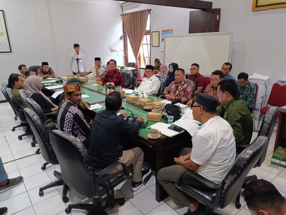 Perwakilan guru PPPK Paruh Waktu saat hearing bersama DPRD Tulungagung. IDN Times/ istimewa