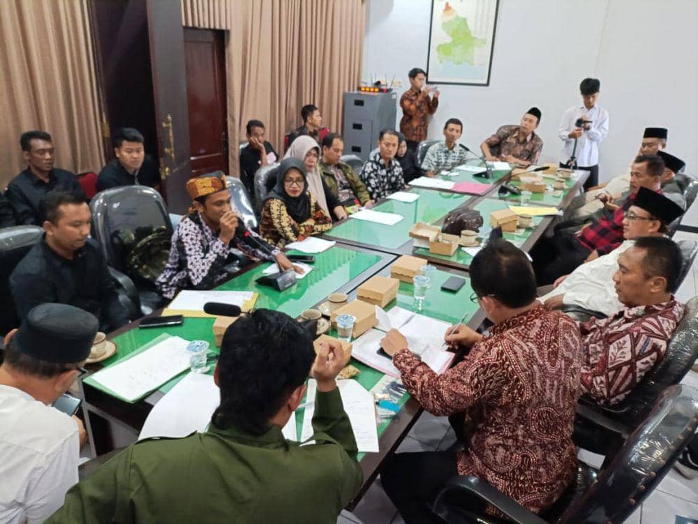 Perwakilan guru PPPK Paruh Waktu saat hearing bersama DPRD Tulungagung. IDN Times/ istimewa