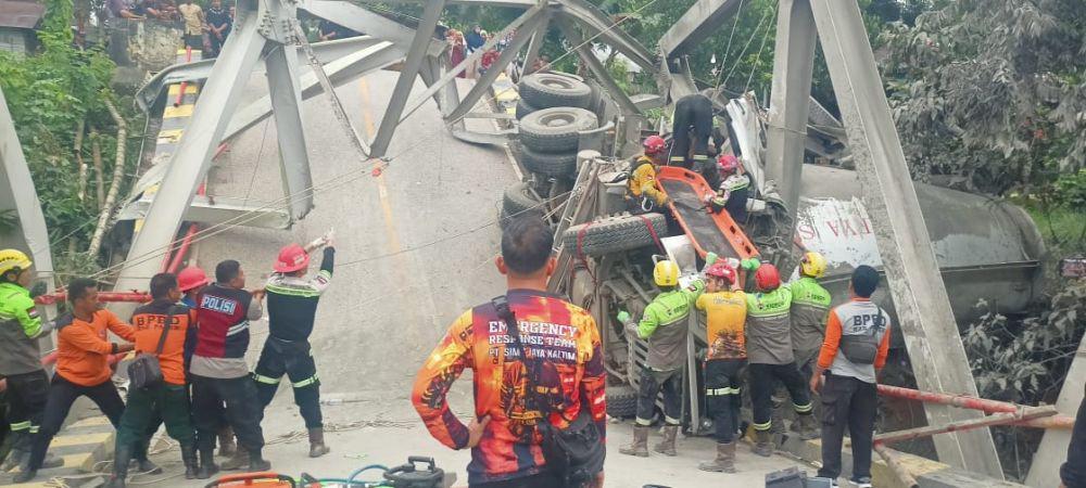 Kementerian PU memprediksi butuh waktu enam bulan untuk perbaikan jembatan. (Dok. BPBD PASER)