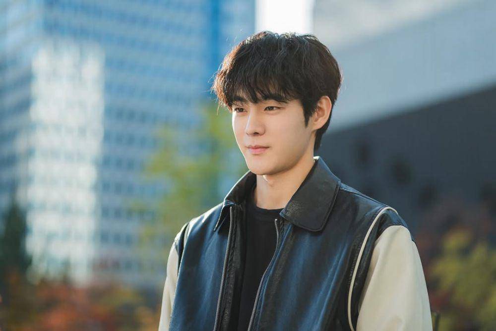 Yoo Jung Hoo (instagram.com/artistcompanyofficial)