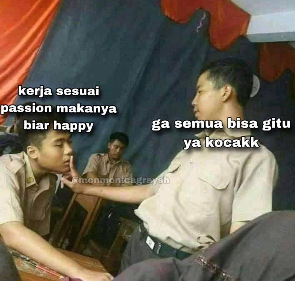 Meme kocak antara capek kerja dan butuh uang (x.com/monmonicagraysh)