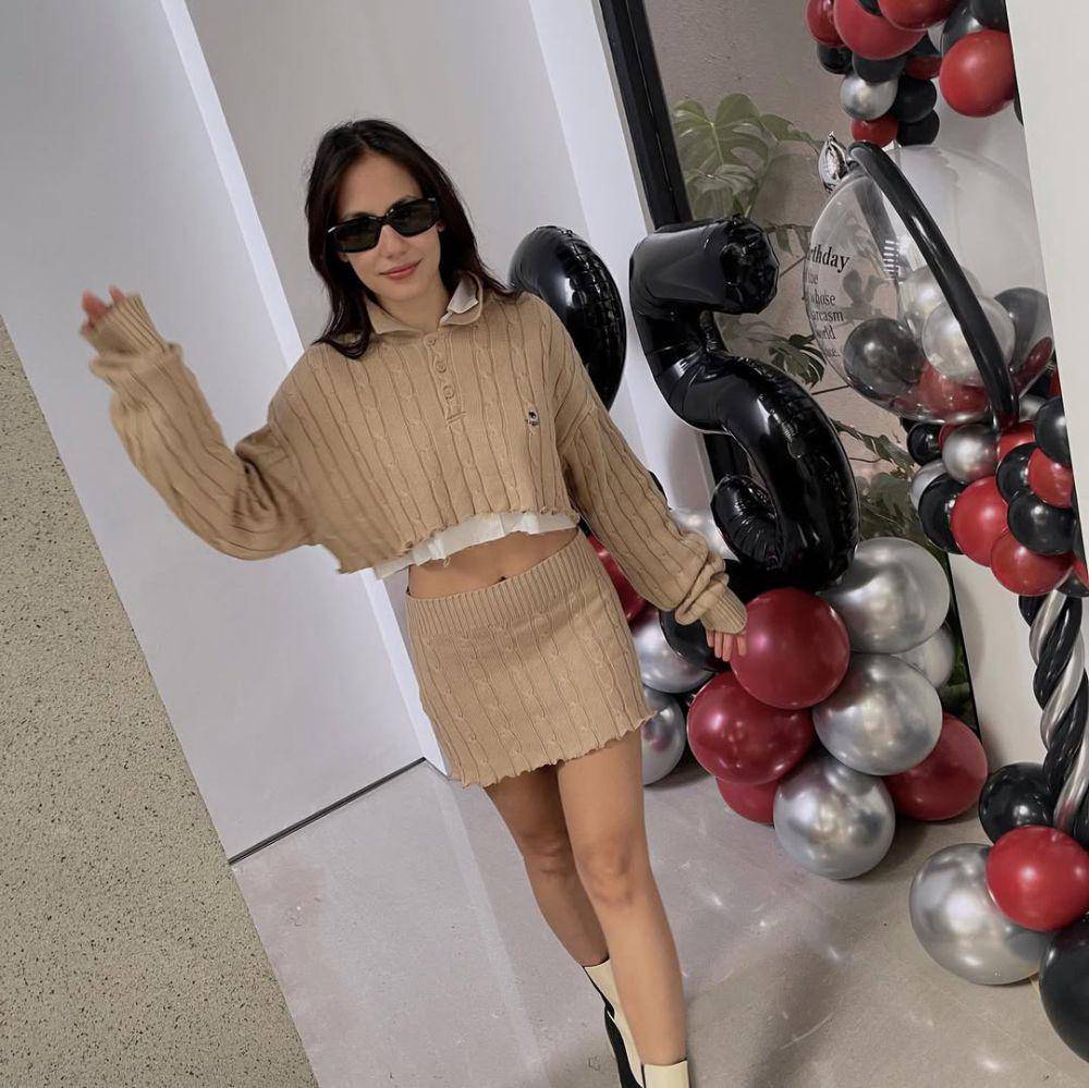 inspirasi lazy outfit style ala Pevita Pearce (instagram.com/pevpearce)