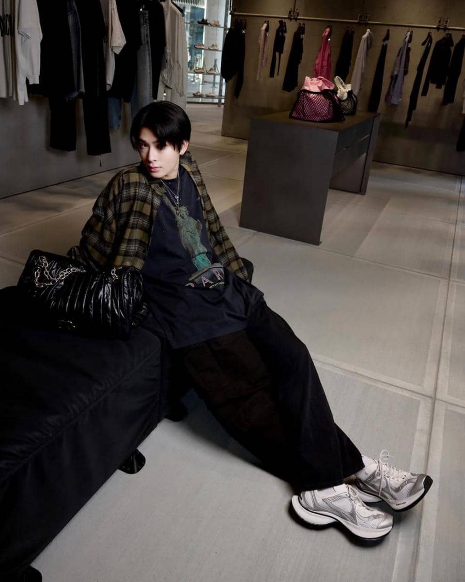 Thai BUS (instagram.com/thai.busofficial)