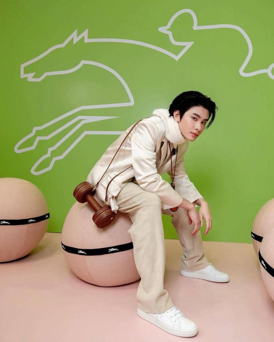 Thai BUS (instagram.com/thai.busofficial)