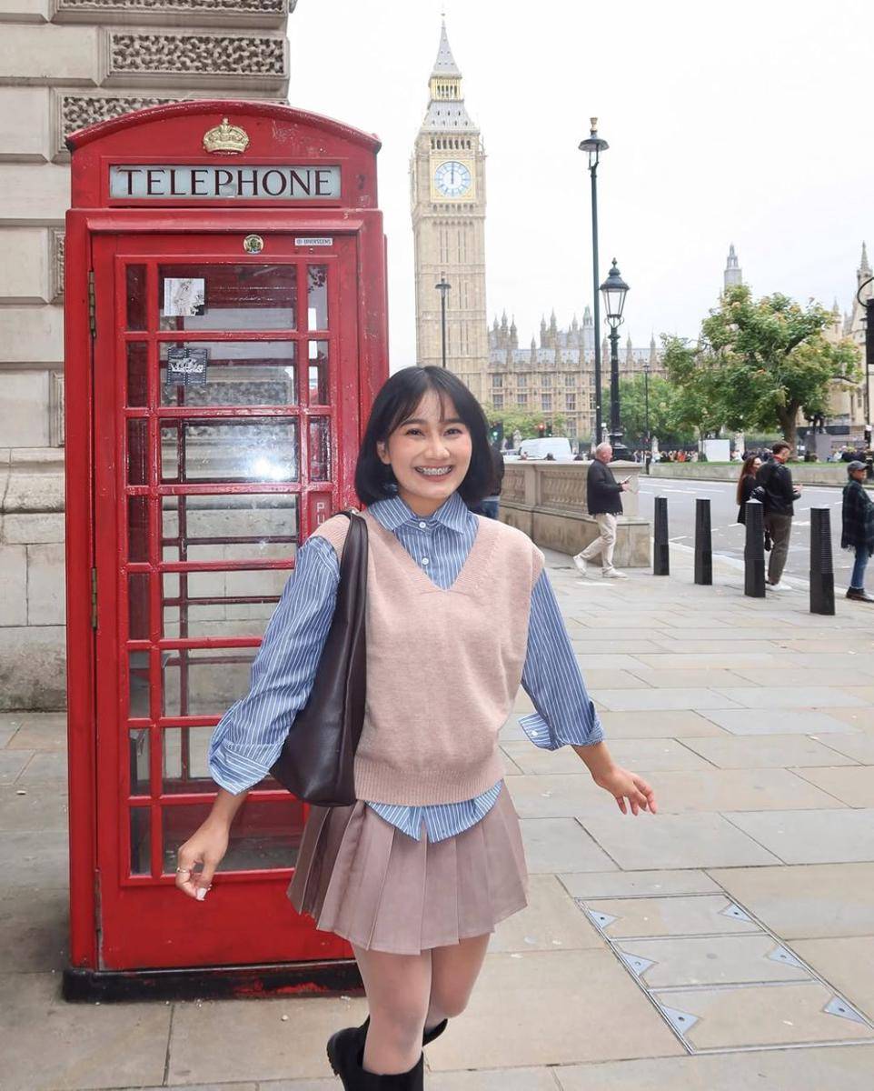 referensi pleated skirt ala Jesica Ceren (instagram.com/jesicaceren)