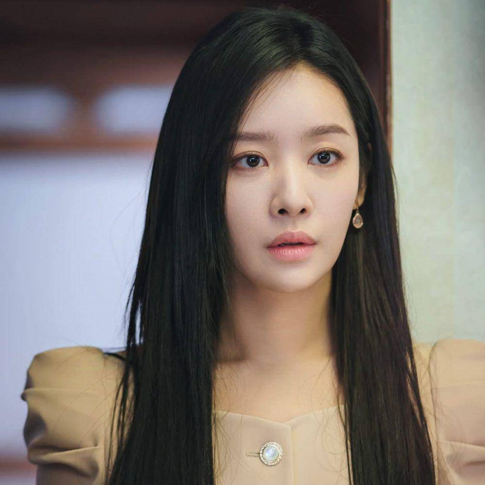inspirasi makeup Cha Joo Young (instagram.com/jooyoungthej)