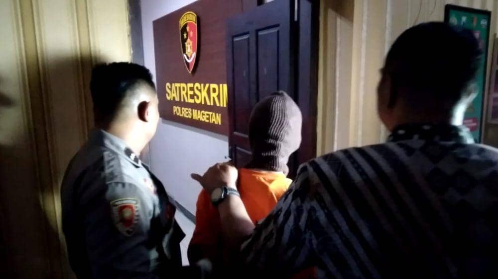 Satu pelaku pencurian di counter dan service handphone di Magetan tertangkap. IDN Times/ Riyanto.