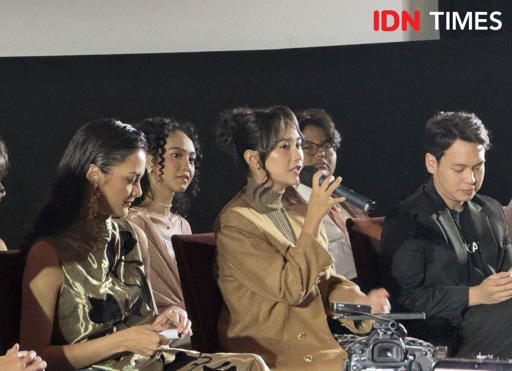 Freya JKT48 dalam konferensi pers film 1 Kakak 7 Ponakan (IDN Times/Elizabeth Chiquita)