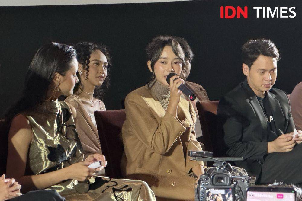 Freya JKT48 dalam konferensi pers film 1 Kakak 7 Ponakan (IDN Times/Elizabeth Chiquita)