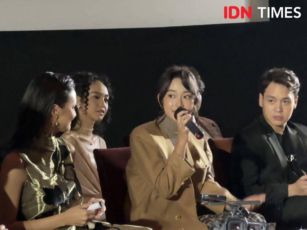 Freya JKT48 dalam konferensi pers film 1 Kakak 7 Ponakan (IDN Times/Elizabeth Chiquita)