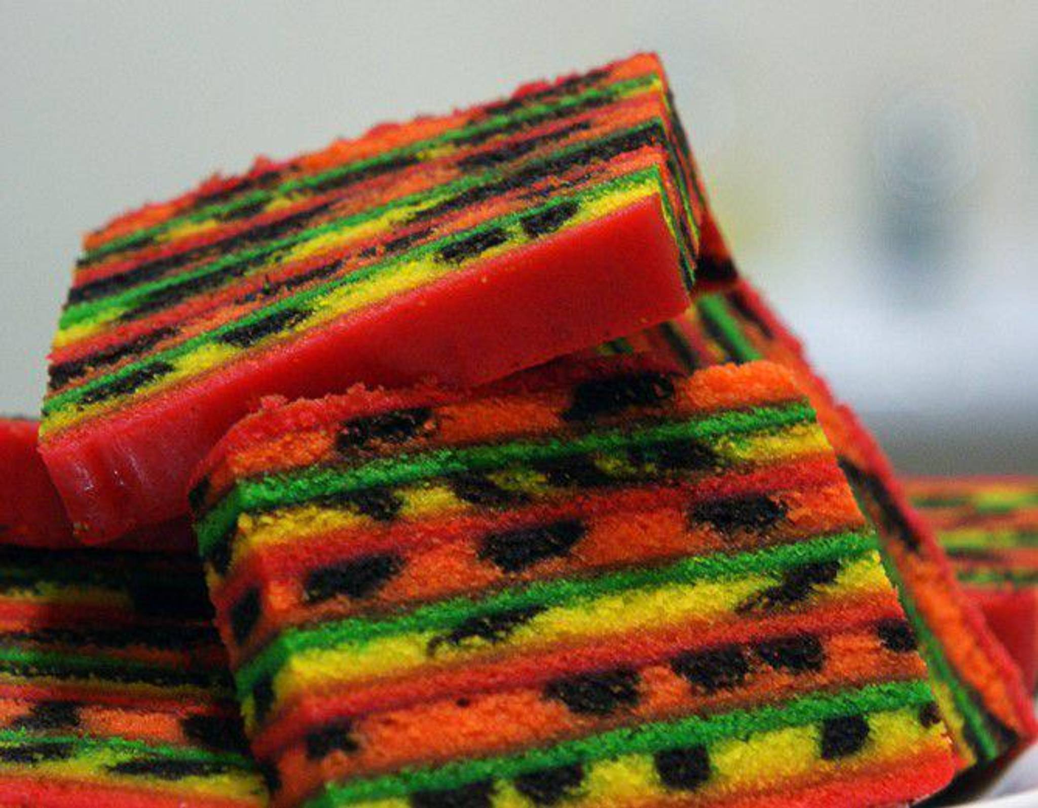 Fakta Kue Lapis Sarawak Kue Lapis Motif Geometrik | IDN Times