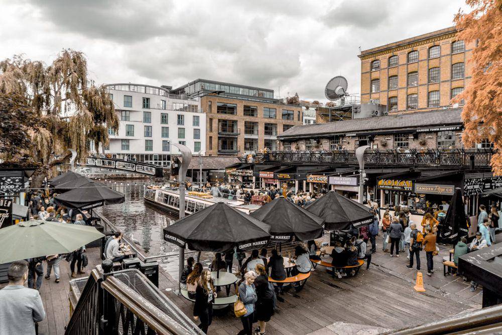 ilustrasi Camden Market, London (unsplash.com/Javier Martinez)