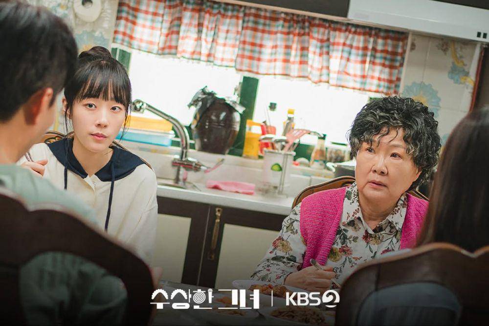 still cut drama Who is She (dok. KBS/Who is She)