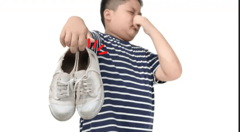 ilustrasi sepatu bau (pexels.com/webdonut)