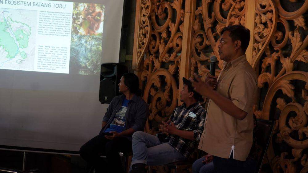 Green Justice Indonesia (GJI) menggelar diskusi Refleksi Penyelamatan Kawasan Ekosistem Batang Toru di Medan pada Kamis (16/1/2025) sore. (Dok GJI)