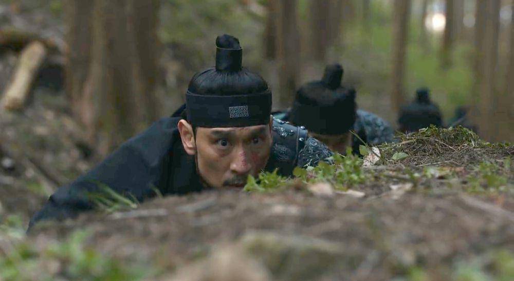 Cuplikan drama The Queen Who Crowns (dok. tvN/The Queen Who Crowns)