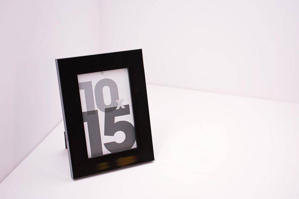 ilustrasi frame foto (pexels.com/Diana)