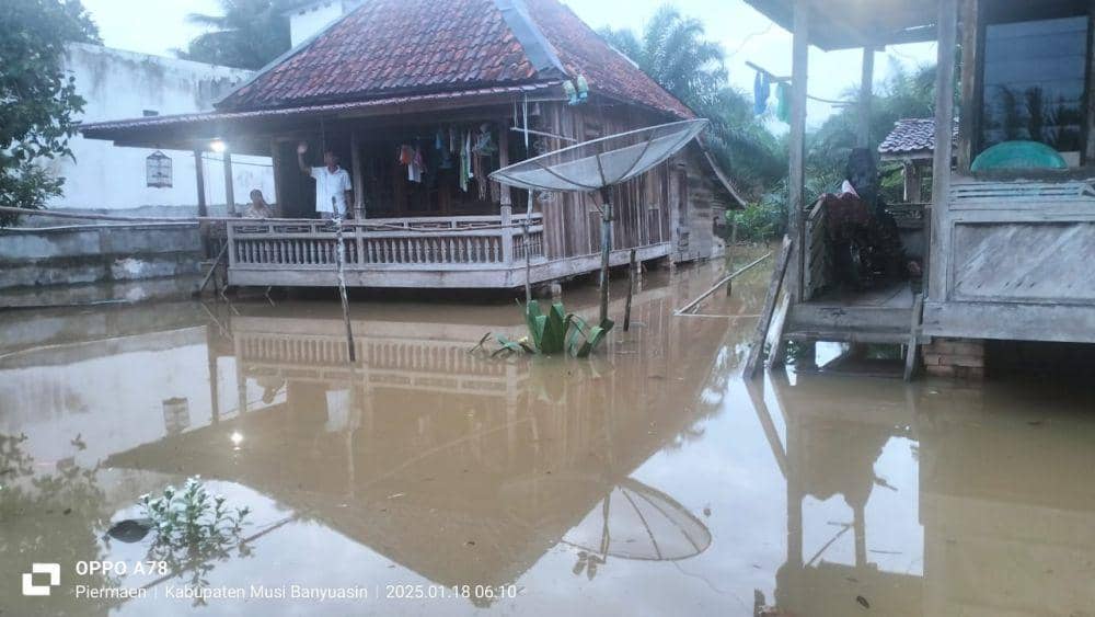 Sungai Sake meluap, ratusan rumah di Kertajaya Muba terendam banjir. (Dok. BPBD Muba)