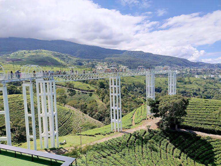 5 Wisata Memacu Adrenalin di Karanganyar, Cocok untuk Uji Nyali!