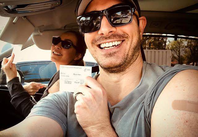 Brandon Routh dan Courtney Ford (Instagram.com/courtneyfordhere)