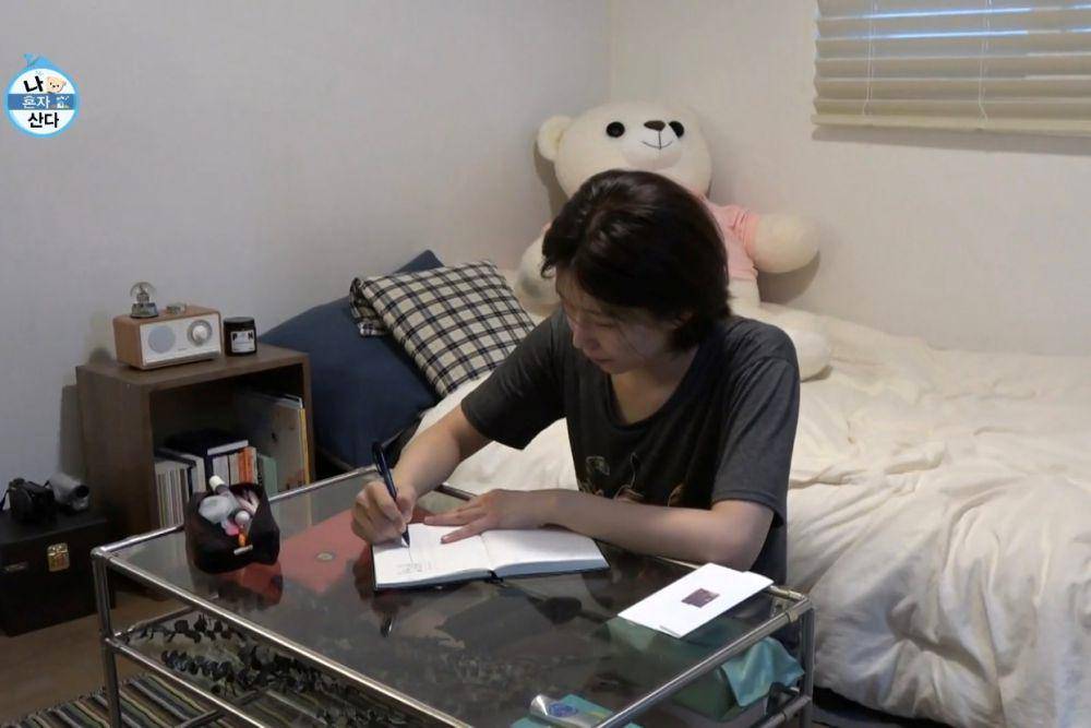 Yoon Ga I dalam reality show I Live Alone (dok. VIU/I Live Alone)