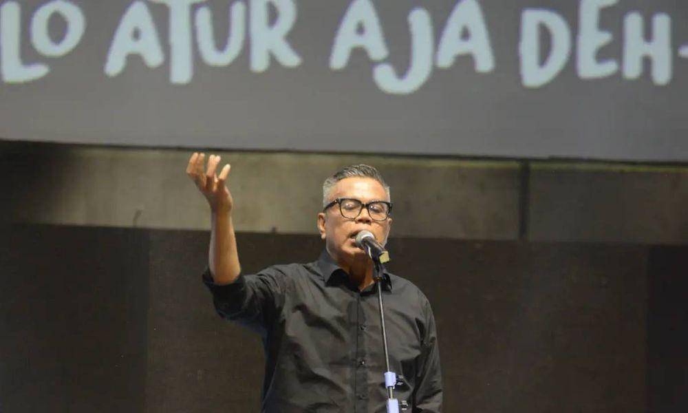 Abdel Achrian di tur Lima Sama - Lo Atur Aja Deh (Instagram.com/abdelachrian)