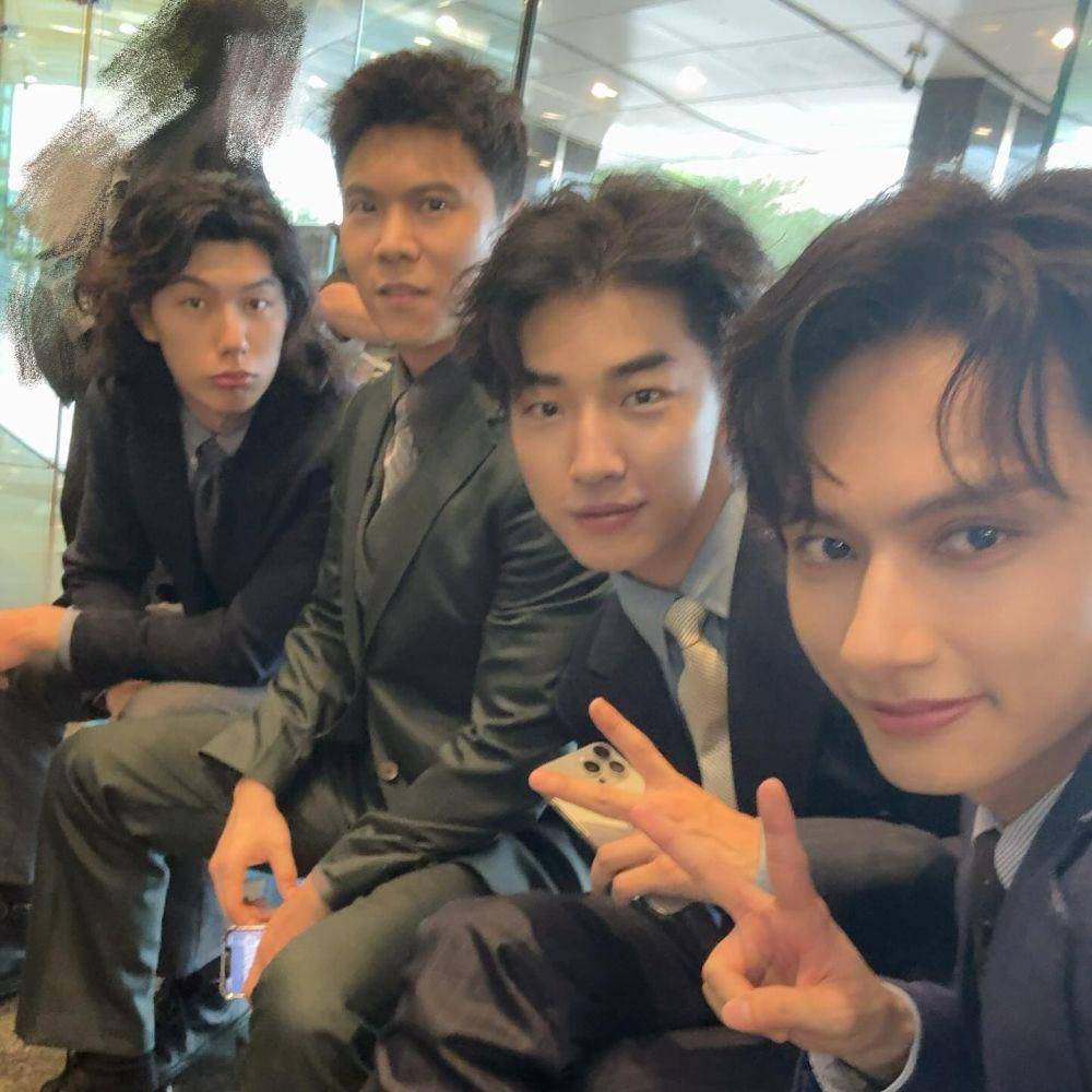 Jun SEVENTEEN (Instagram.com/junhui_moon)