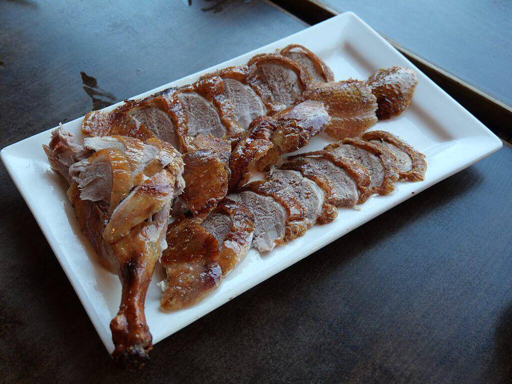ilustrasi peking duck (commons.wikimedia.org/Peachyeung316)