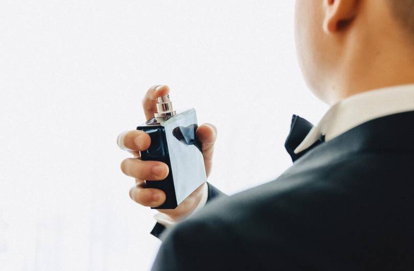 ilustrasi parfum (freepik.com/pressahotkey)