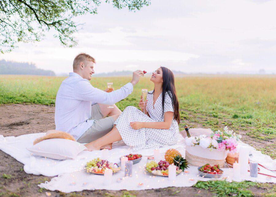 7 Inspirasi Simple Dress yang Cocok Buat Outdoor Date