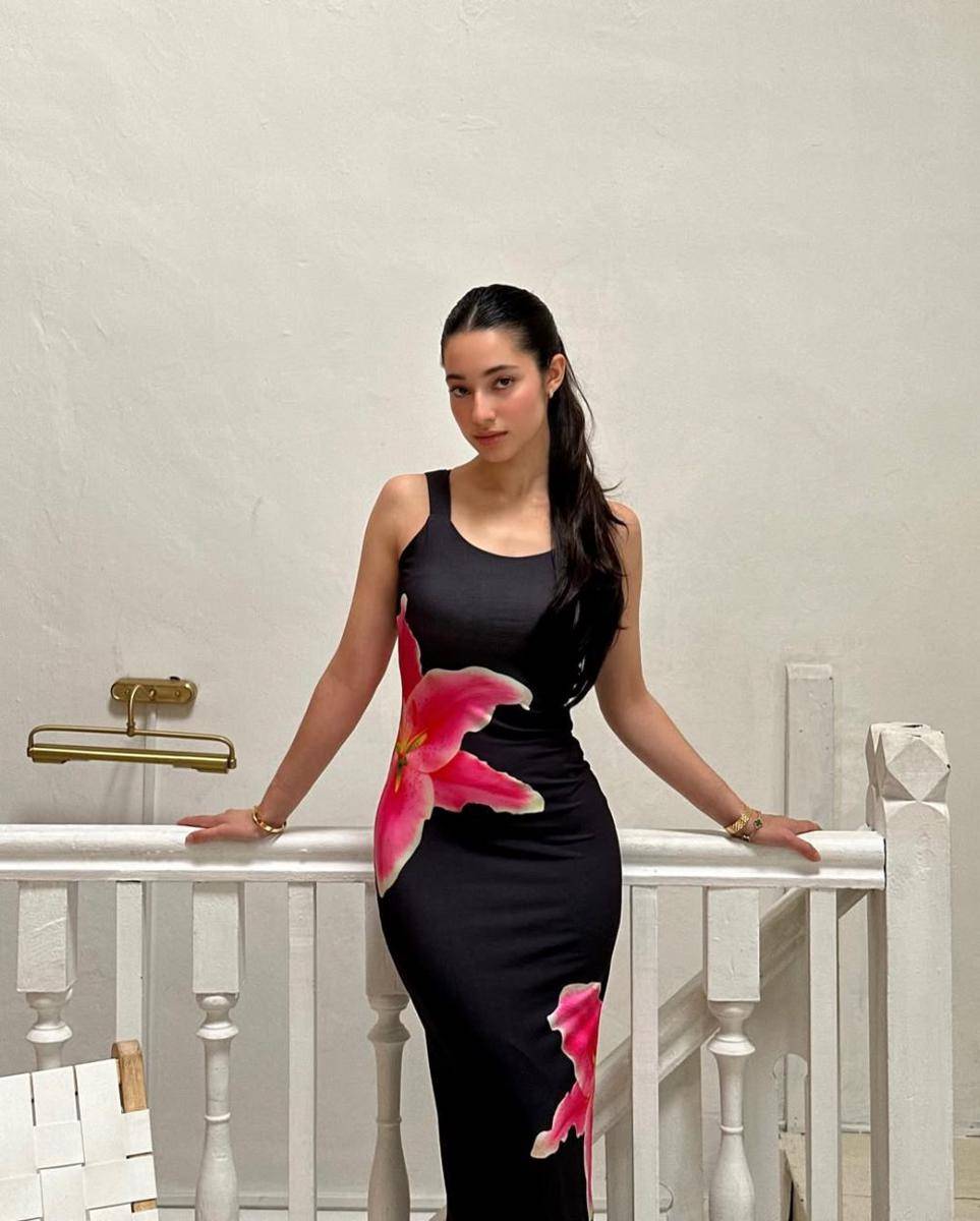 OOTD Ameera Khan (instagram.com/littlemisskhan)